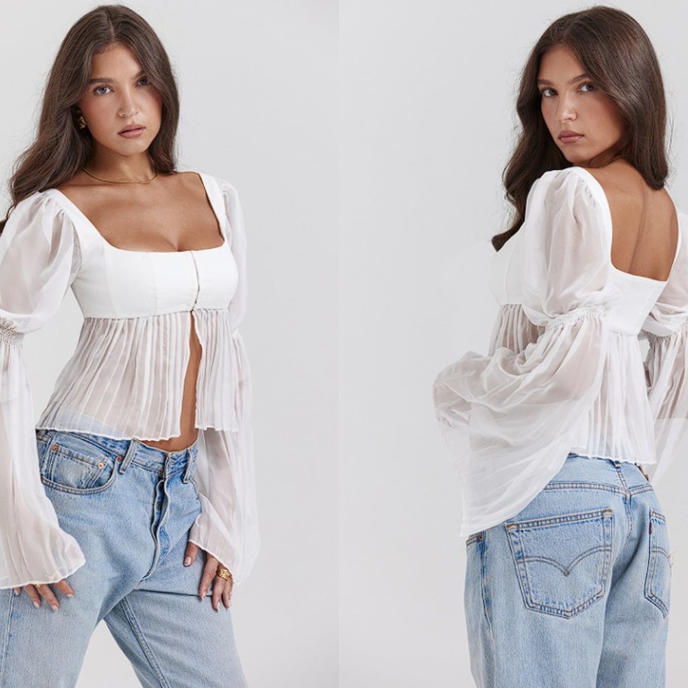 House of CB 'Lucie' White Pleated Top NWOT - Picture 3 of 7